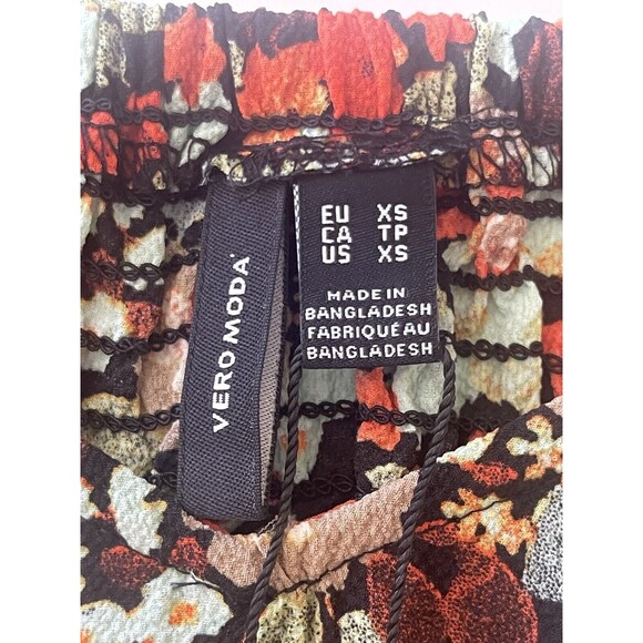 Vera Moda NWT Cute Floral Sweetheart Neck Crop Top Summer Wear Size XS - Picture 2 of 7